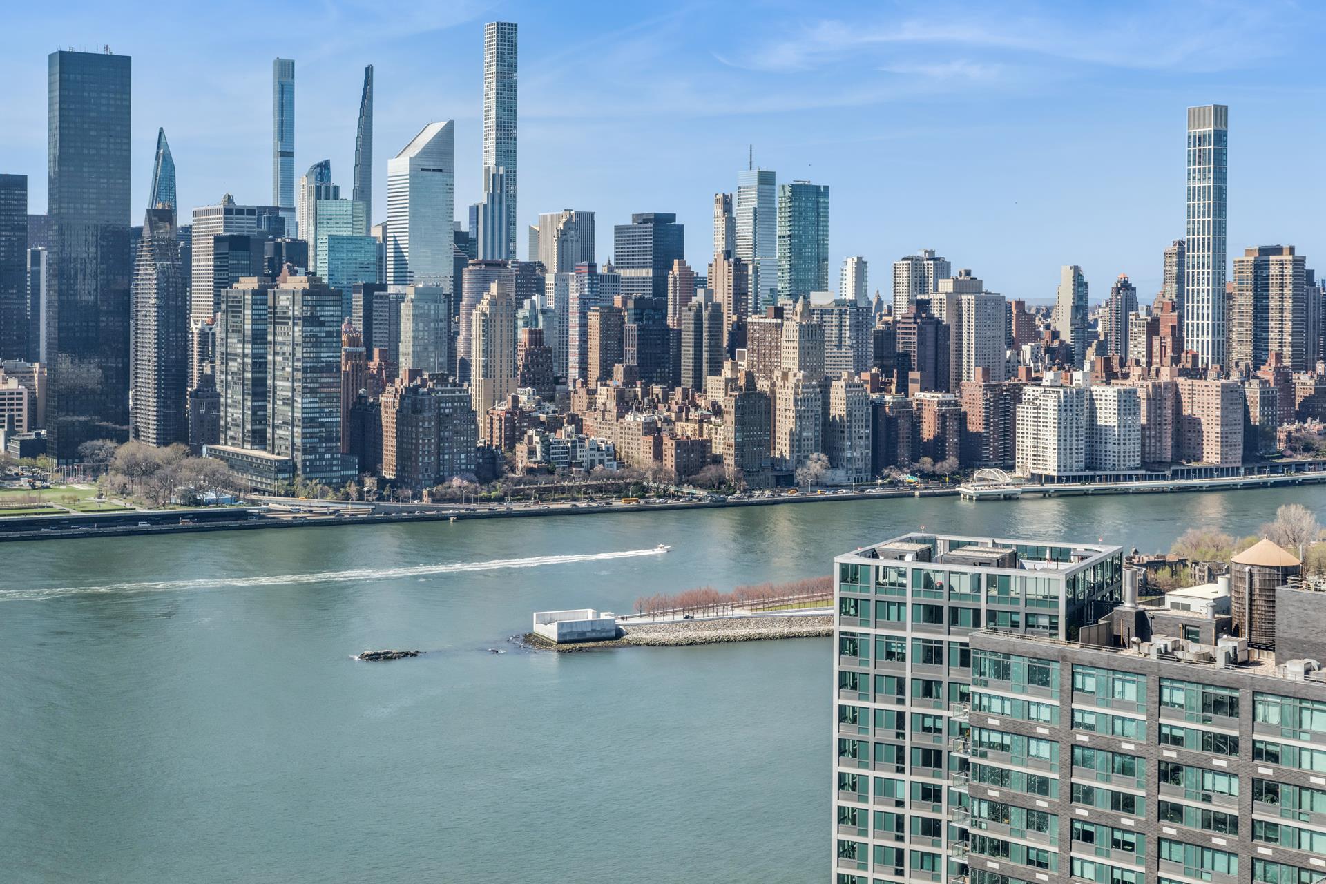 #14 photo, Hunters Point, Hunters Point , NY 11109