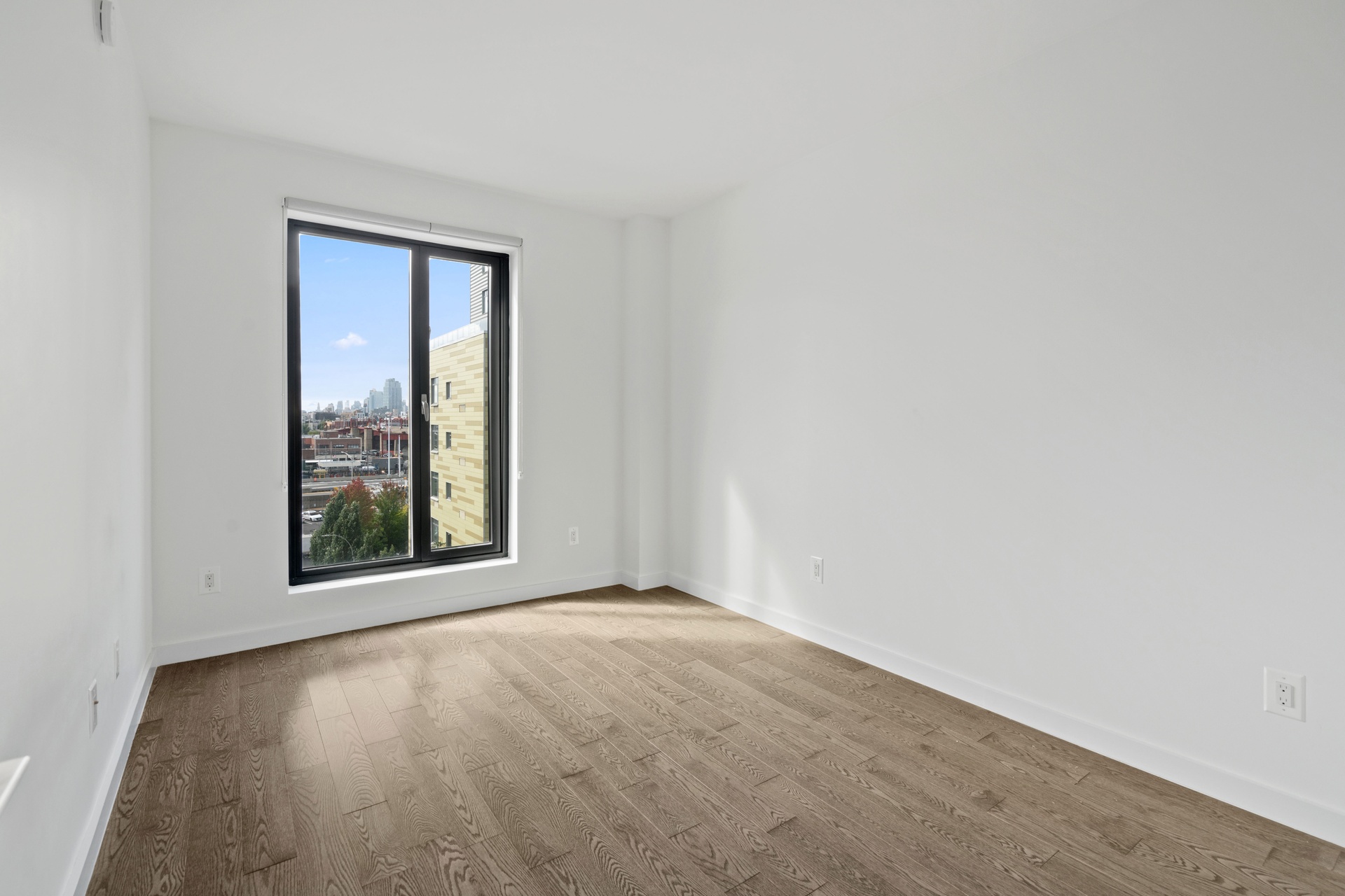 #15 photo, Long Island City, Long Island City , NY 11101