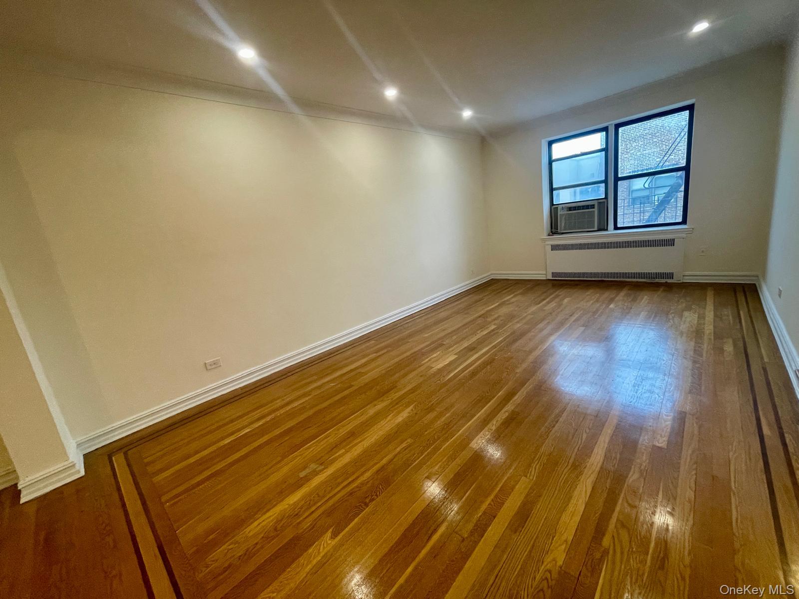 #4 photo, 35-35 75 Street, Jackson Heights , NY 11372