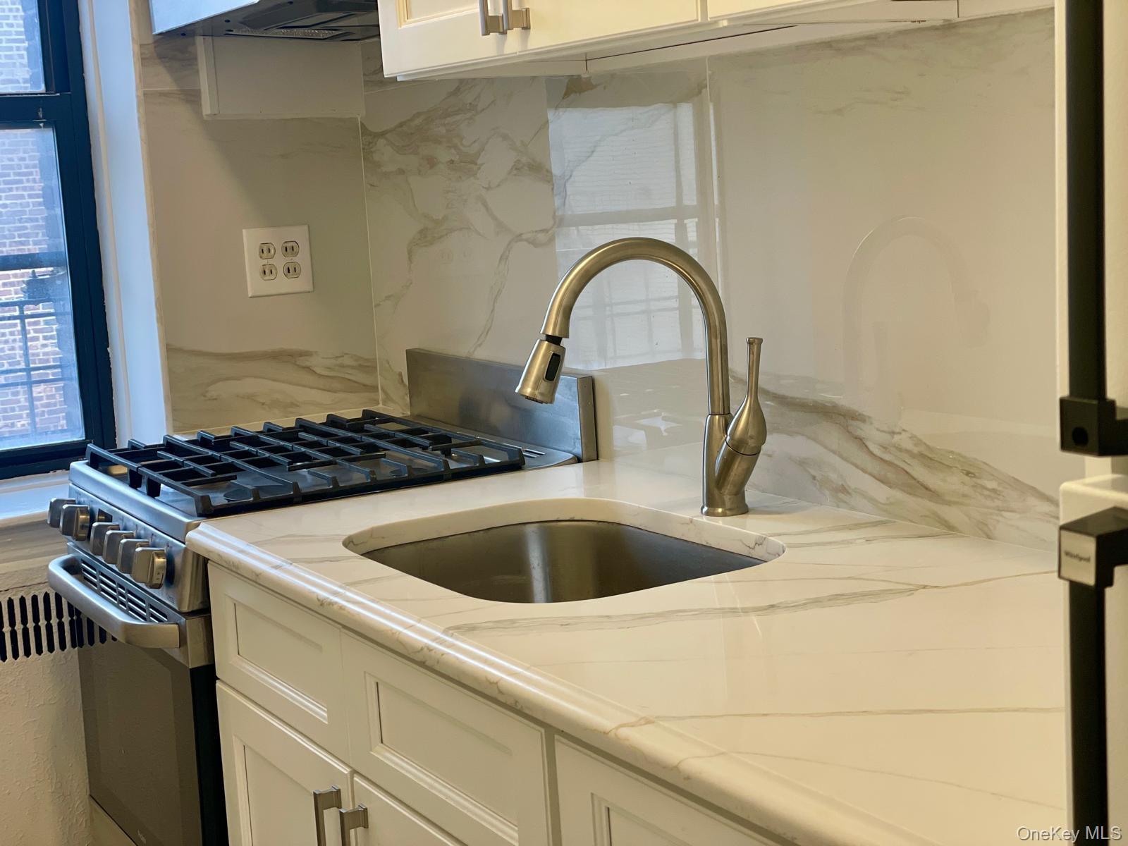 #7 photo, 35-35 75 Street, Jackson Heights , NY 11372