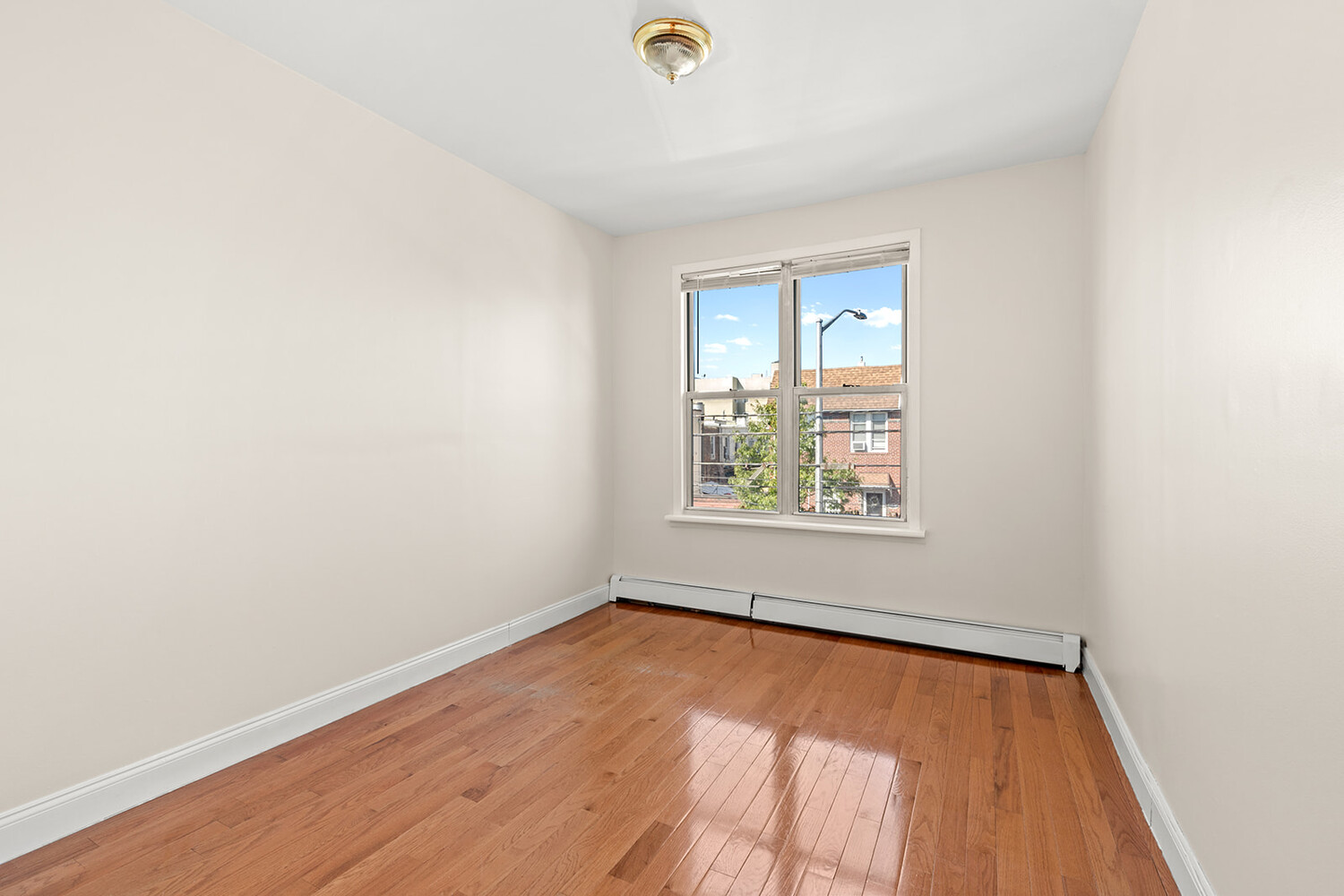 #5 photo, 25-87 46TH Street, Astoria , NY 11103
