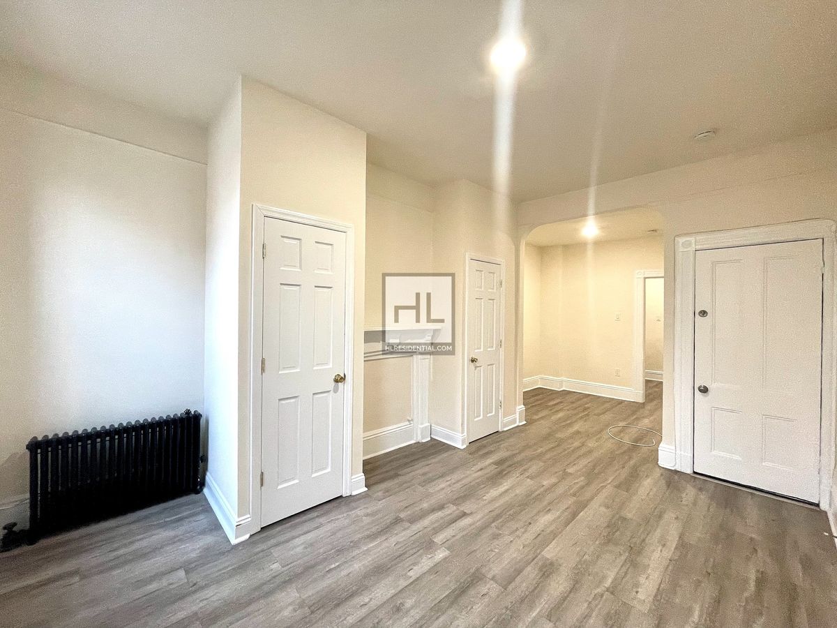 #2 photo, 51-28 35th Street, Long Island City , NY 11101