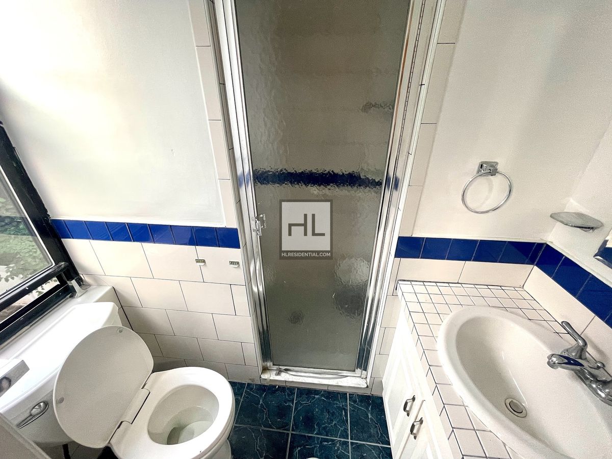 #7 photo, 51-28 35th Street, Long Island City , NY 11101