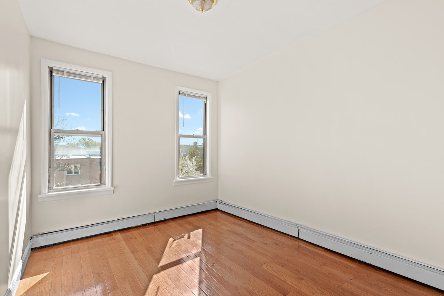 #5 photo, 25-87 46TH Street, Astoria , NY 11103