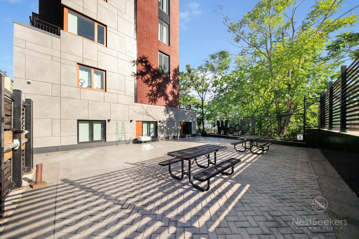 #8 photo, Long Island City, Long Island City , NY 11101