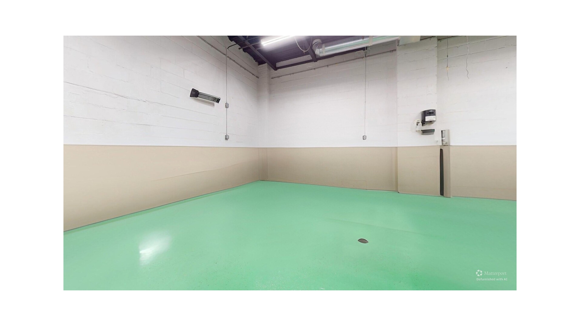 #2 photo, 45-44 VERNON Boulevard, Hunters Point , NY 11101