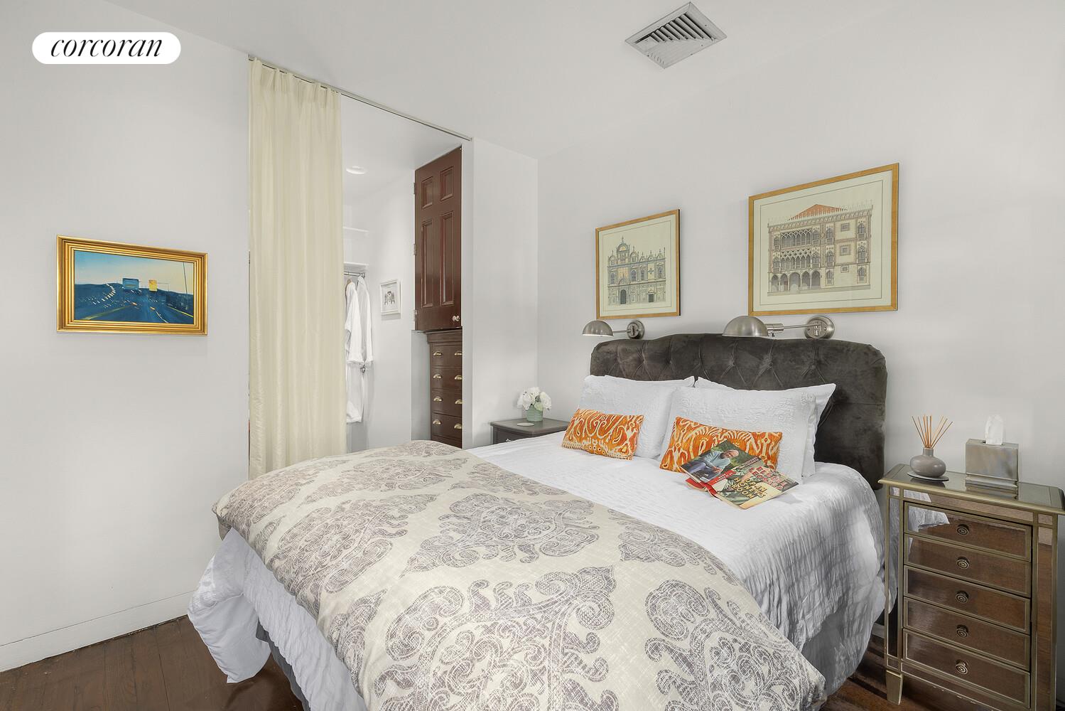 #6 photo, Long Island City, Long Island City , NY 11101