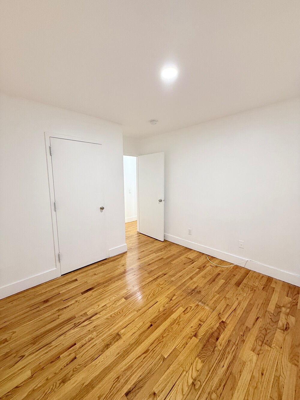 #8 photo, Woodside, Woodside , NY 11377