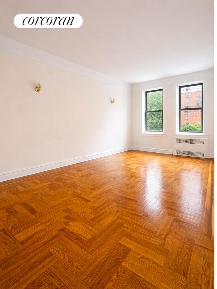 #4 photo, Jackson Heights, Jackson Heights , NY 11372