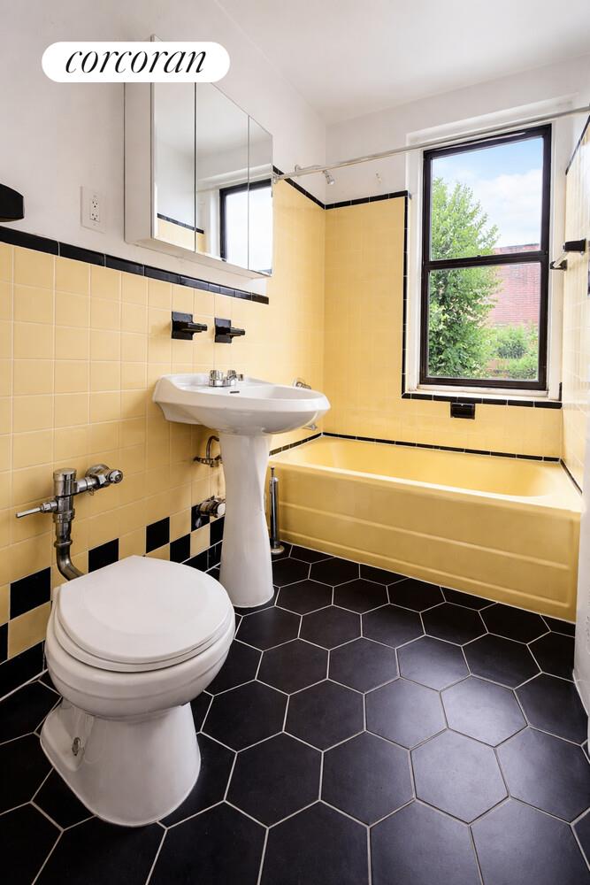 #5 photo, Jackson Heights, Jackson Heights , NY 11372