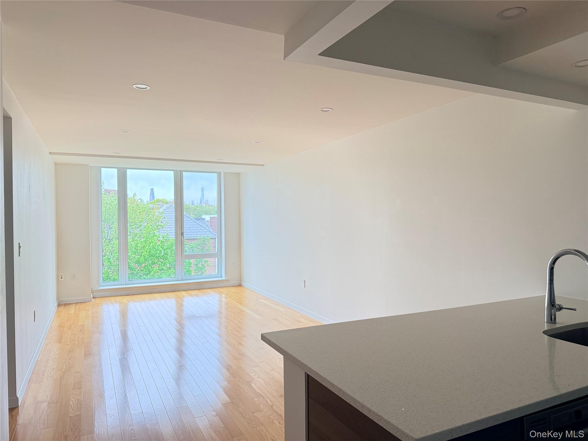 #5 photo, 56-02 31st Avenue, Woodside , NY 11377