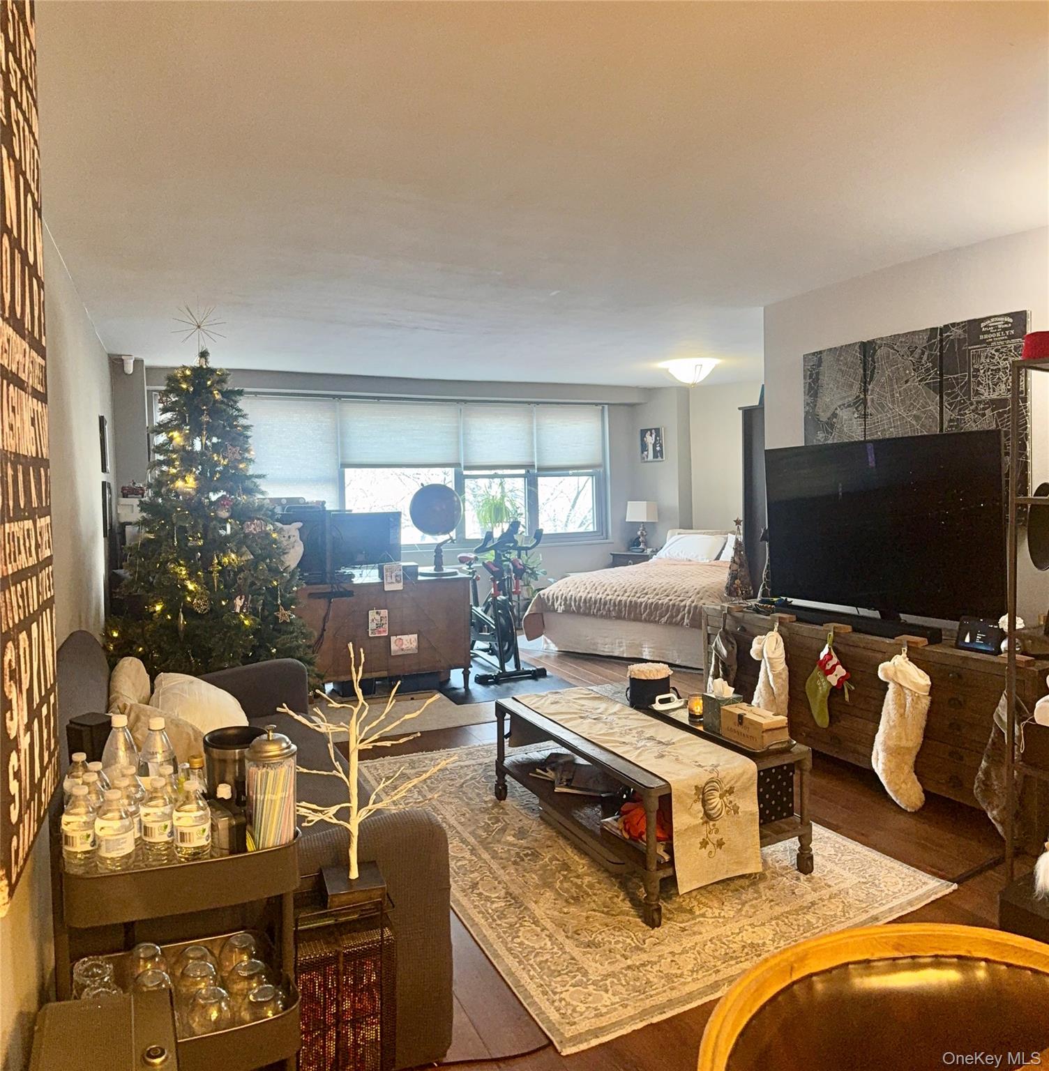 #7 photo, 61-20 Grand Central Parkway, Forest Hills , NY 11375
