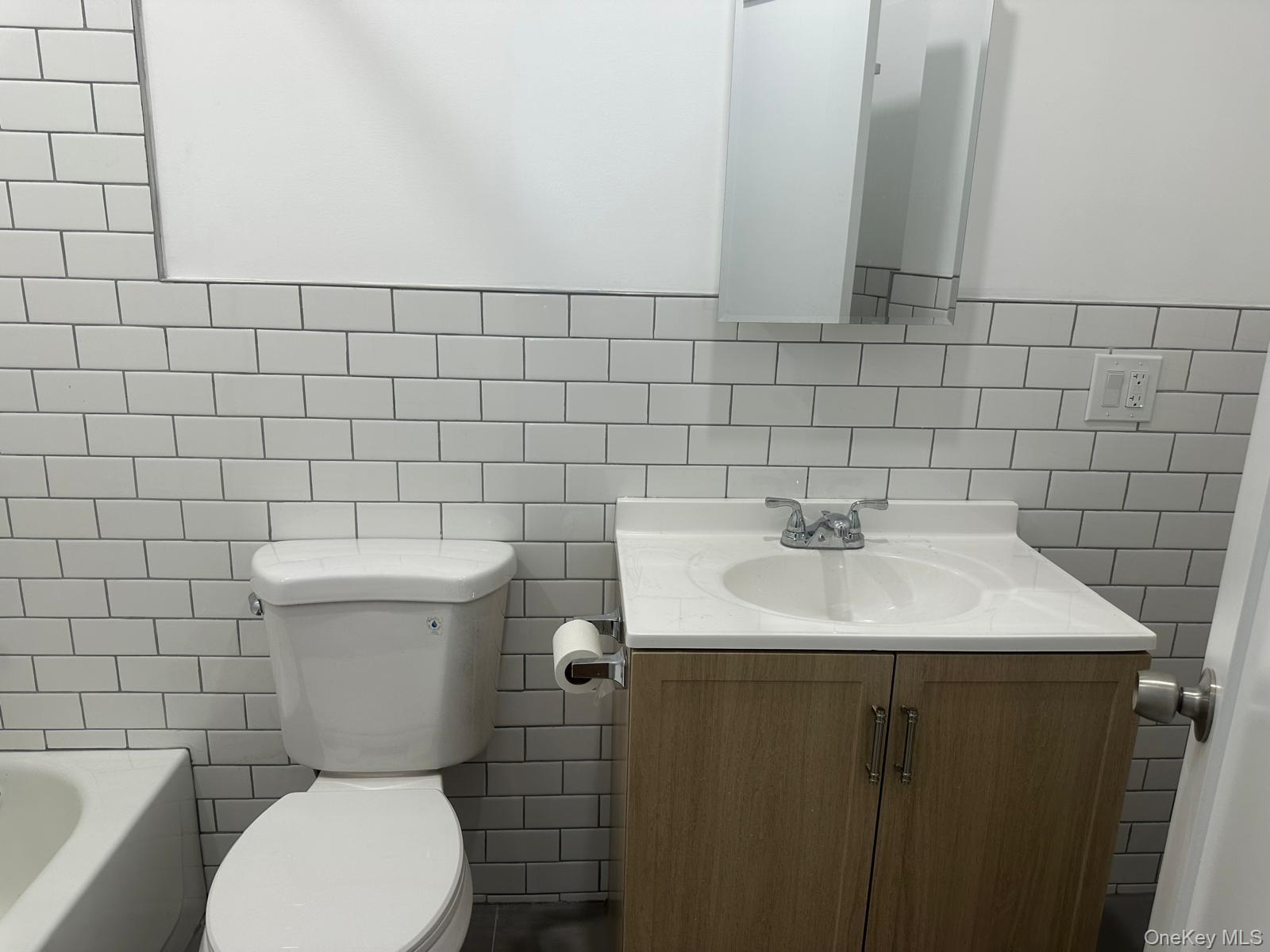 #3 photo, 54-01 108 Street, Corona , NY 11368