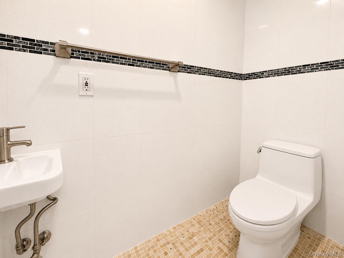 #6 photo, 6544 Woodside Avenue, Woodside , NY 11377