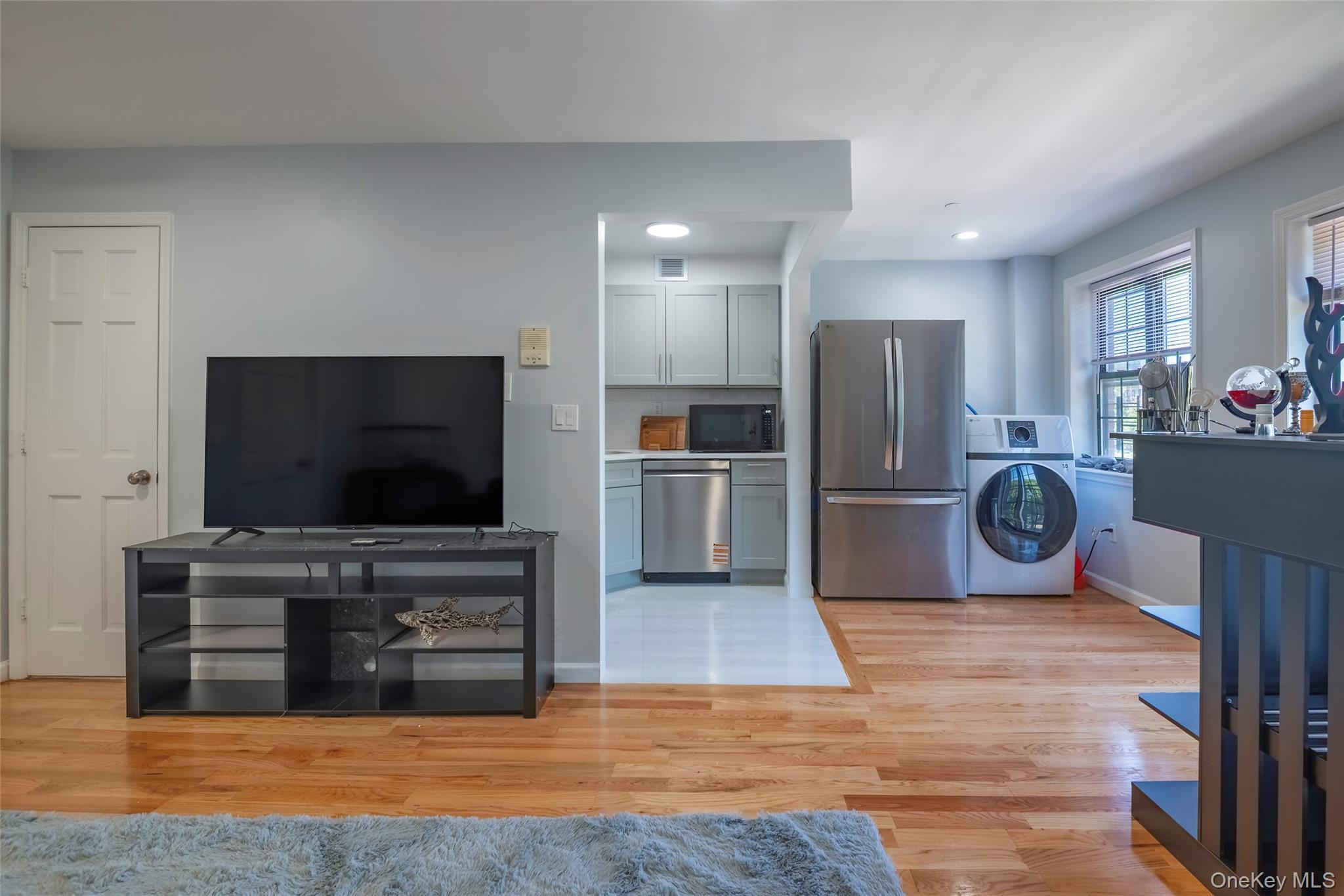 #5 photo, 103-02 42nd Avenue, Corona , NY 11368