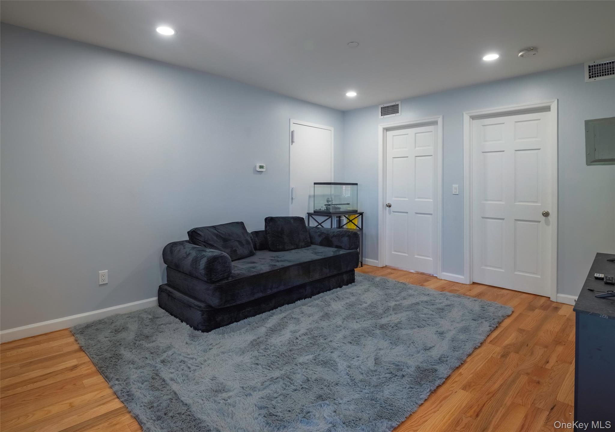 #6 photo, 103-02 42nd Avenue, Corona , NY 11368