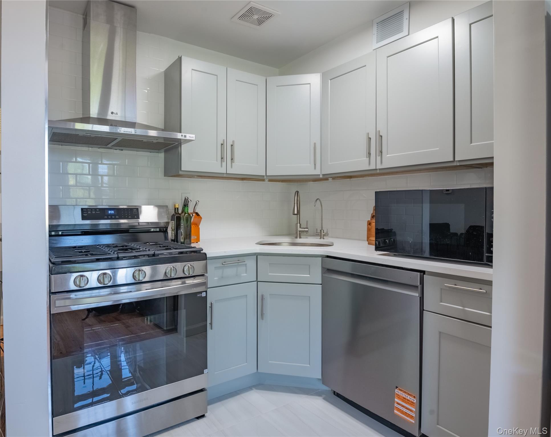 #8 photo, 103-02 42nd Avenue, Corona , NY 11368