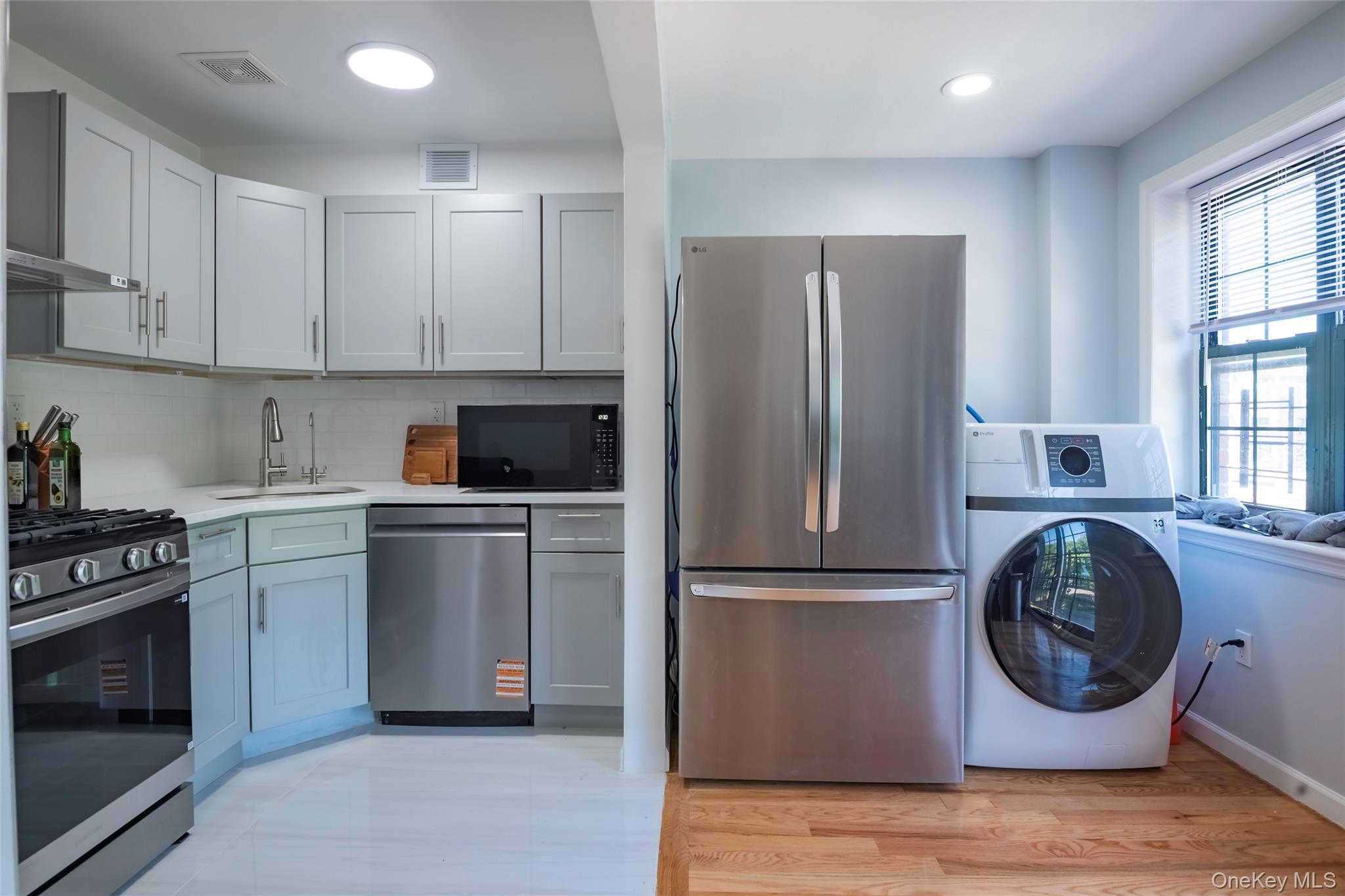#9 photo, 103-02 42nd Avenue, Corona , NY 11368