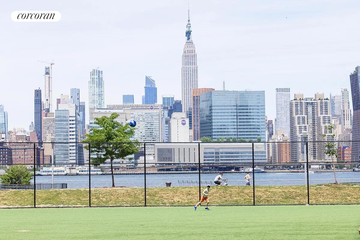 #18 photo, Brooklyn, Greenpoint , NY 11222