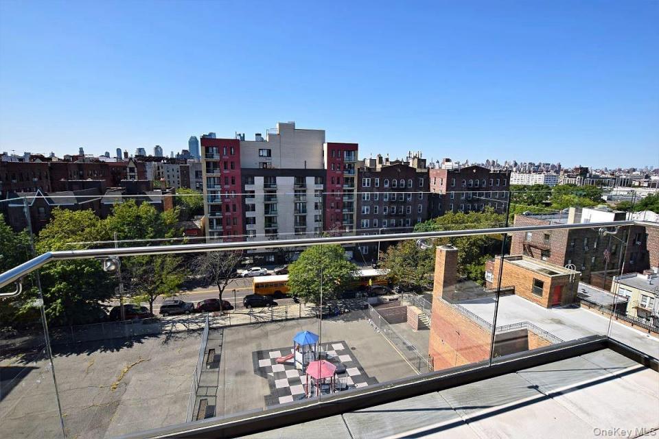 #9 photo, 41-26 44th Street, Sunnyside , NY 11104