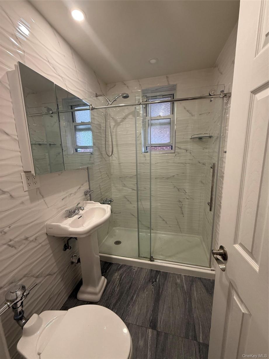 #7 photo, 62-59 108th Street, Forest Hills , NY 11375