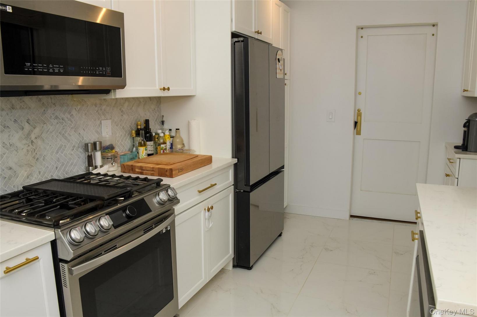 #8 photo, 41-30 46th Street, Sunnyside , NY 11104