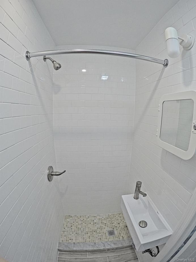 #5 photo, 4024 Aske Street, Elmhurst , NY 11373