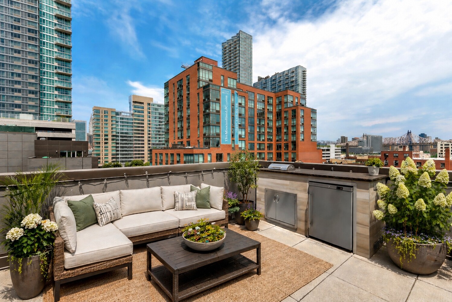 #3 photo, Hunters Point, Hunters Point , NY 11101