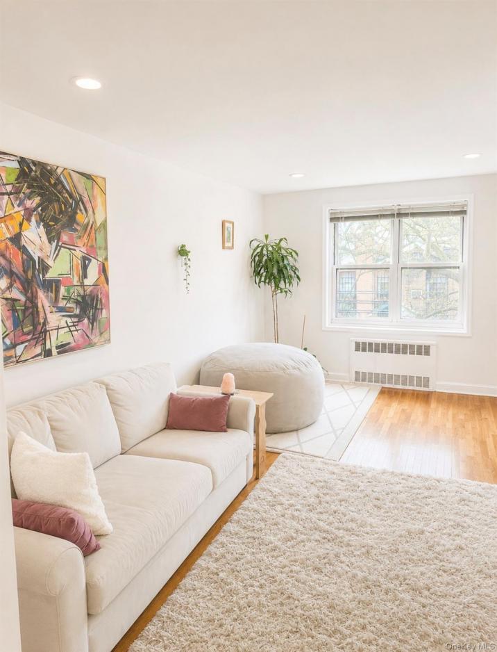 #3 photo, 34-10 75th Street, Jackson Heights , NY 11372