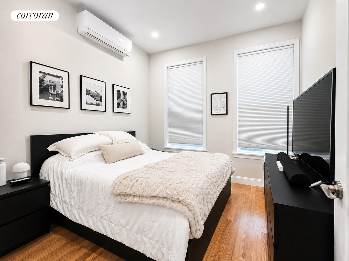 #4 photo, Ditmars Steinway, Ditmars Steinway , NY 11105