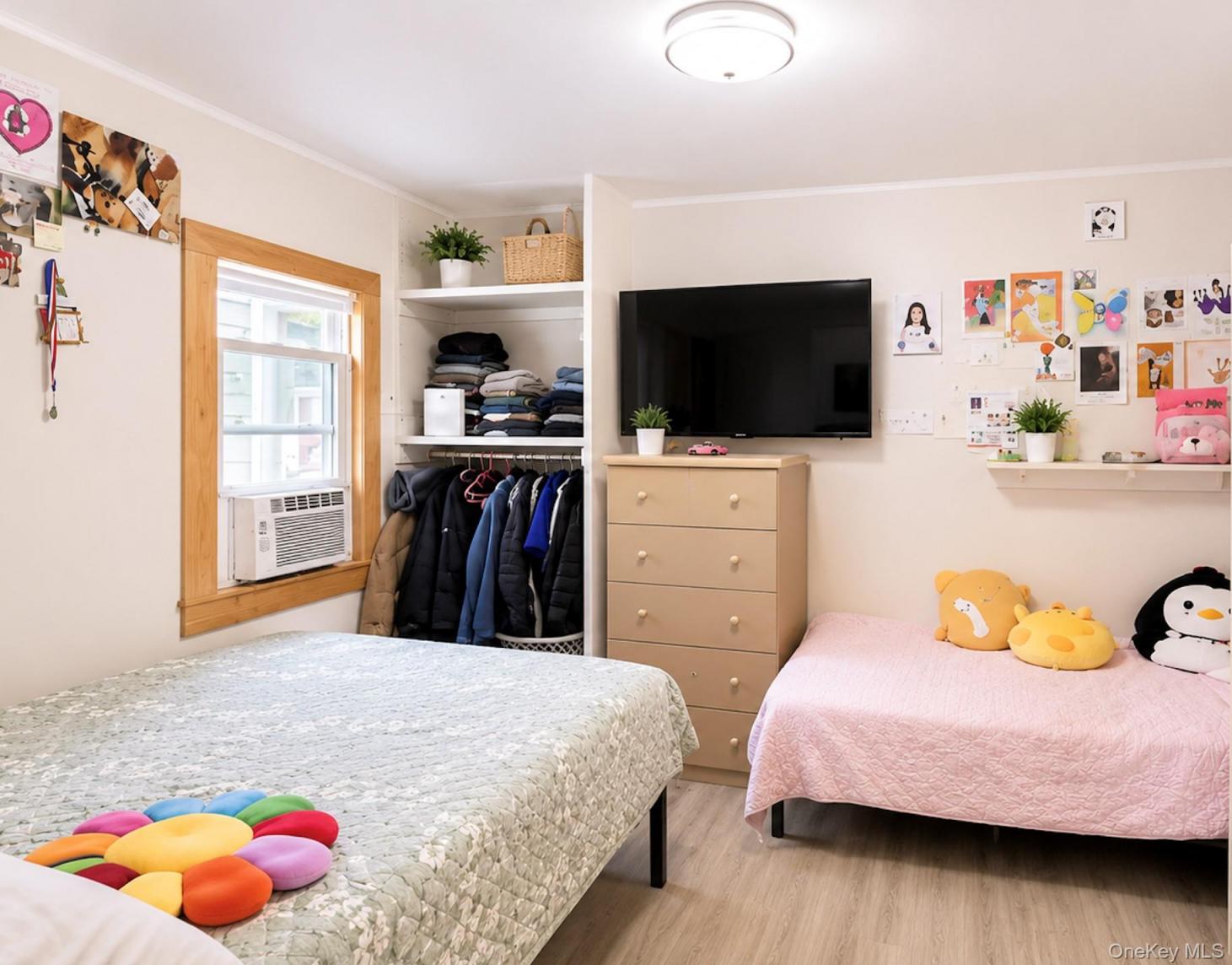 #6 photo, 121-53 6TH Av, Flushing , NY 11356