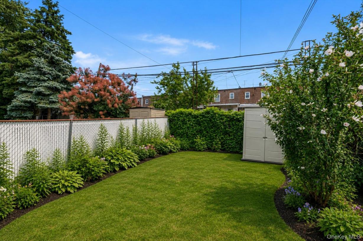 #17 photo, 15150 11th Avenue, Whitestone , NY 11357