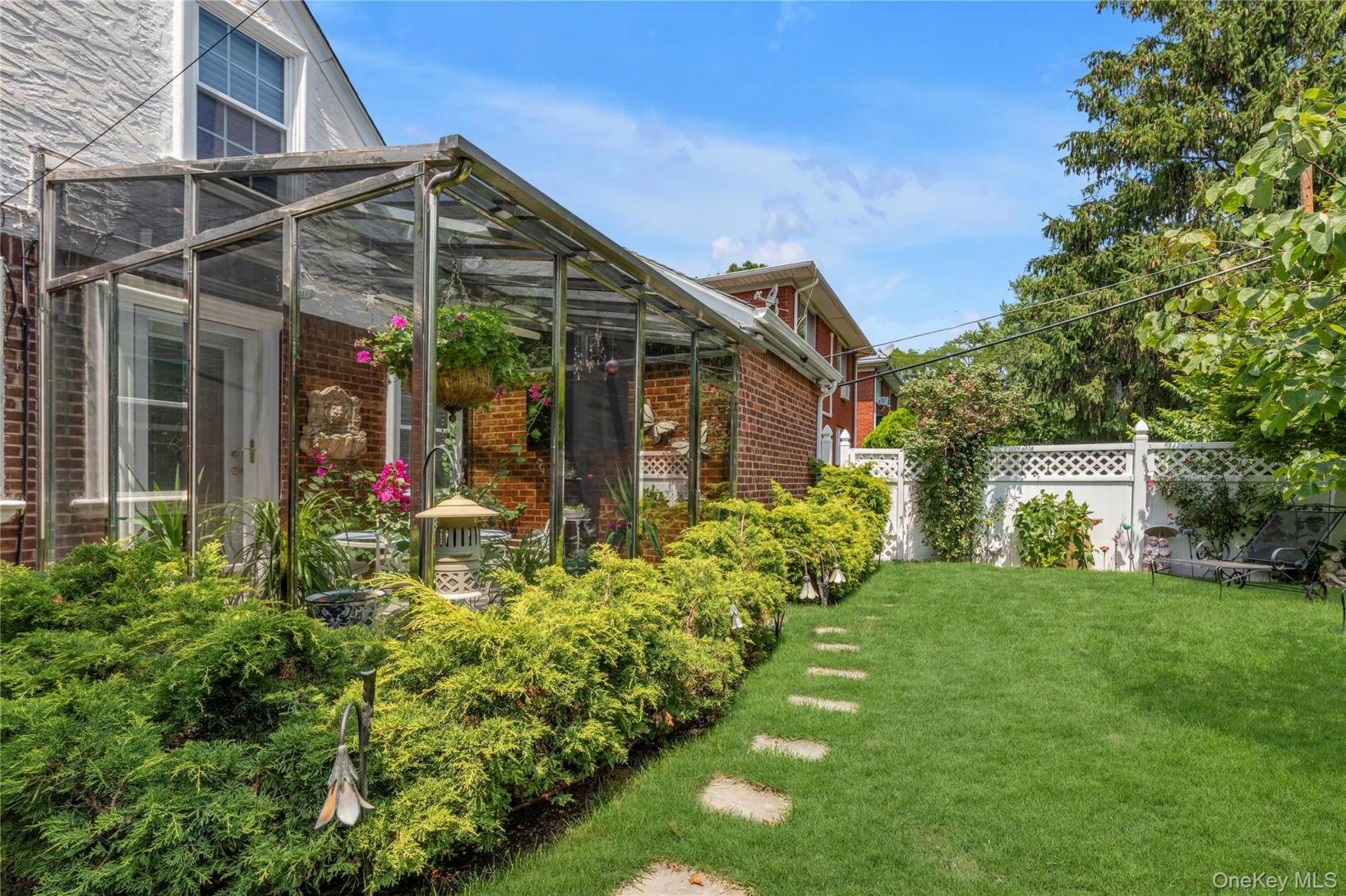 #19 photo, 41-35 219th Street, Bayside , NY 11361