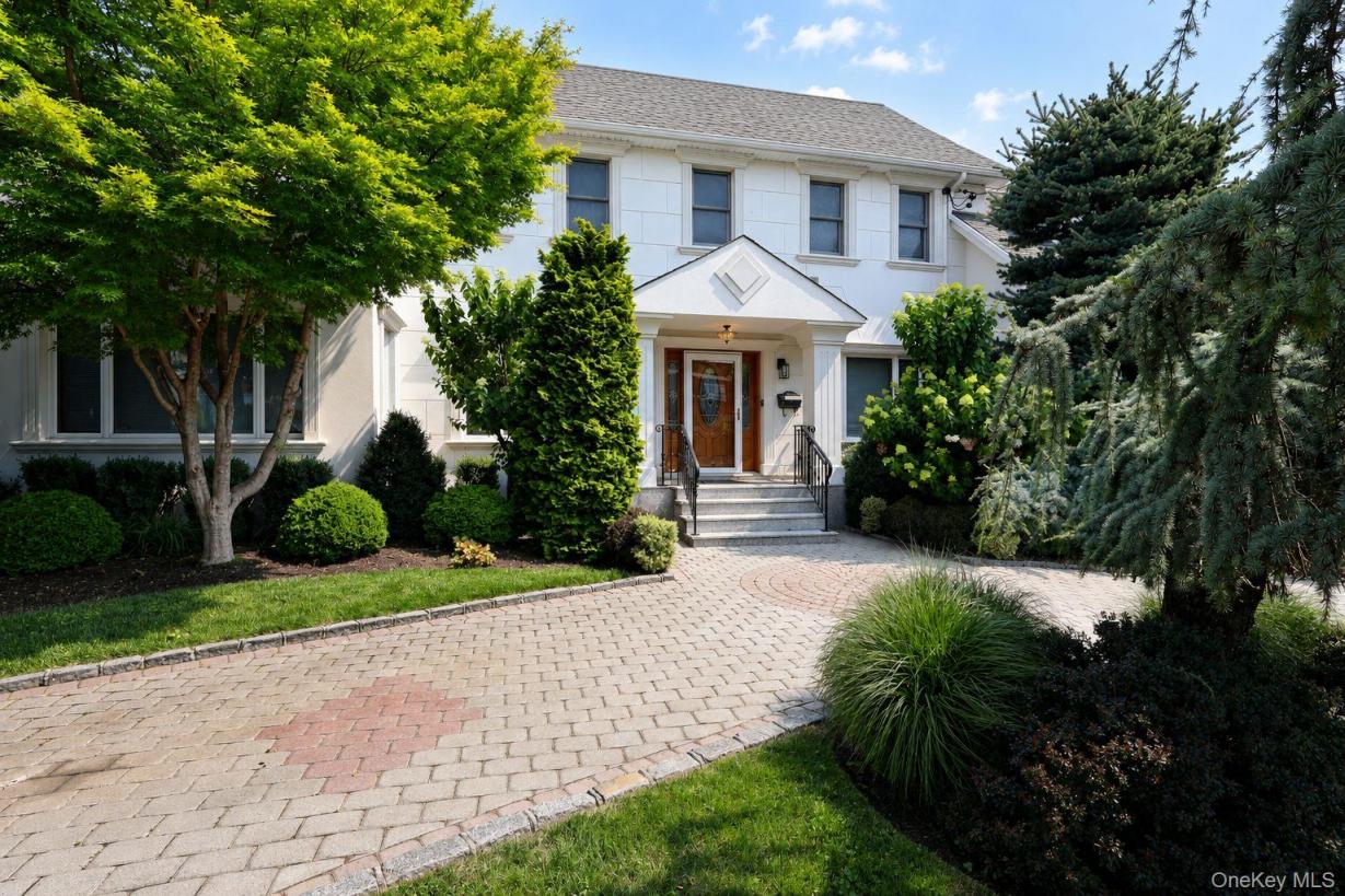 #5 photo, 160-31 9th Avenue, Whitestone , NY 11357