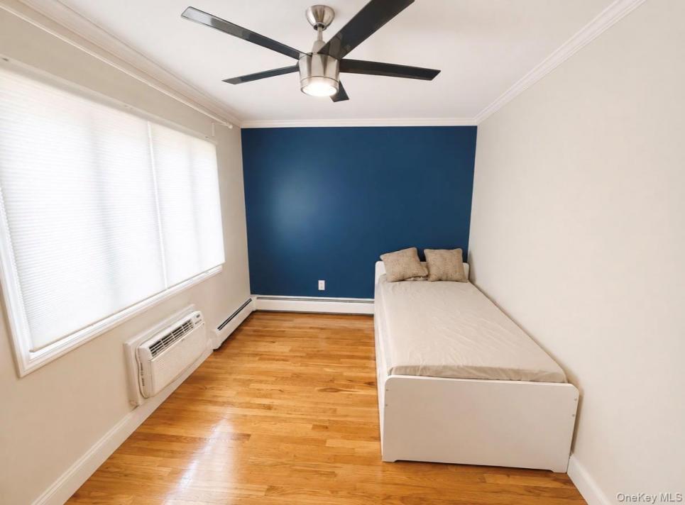 #20 photo, 201-10 26th Avenue, Bayside , NY 11360