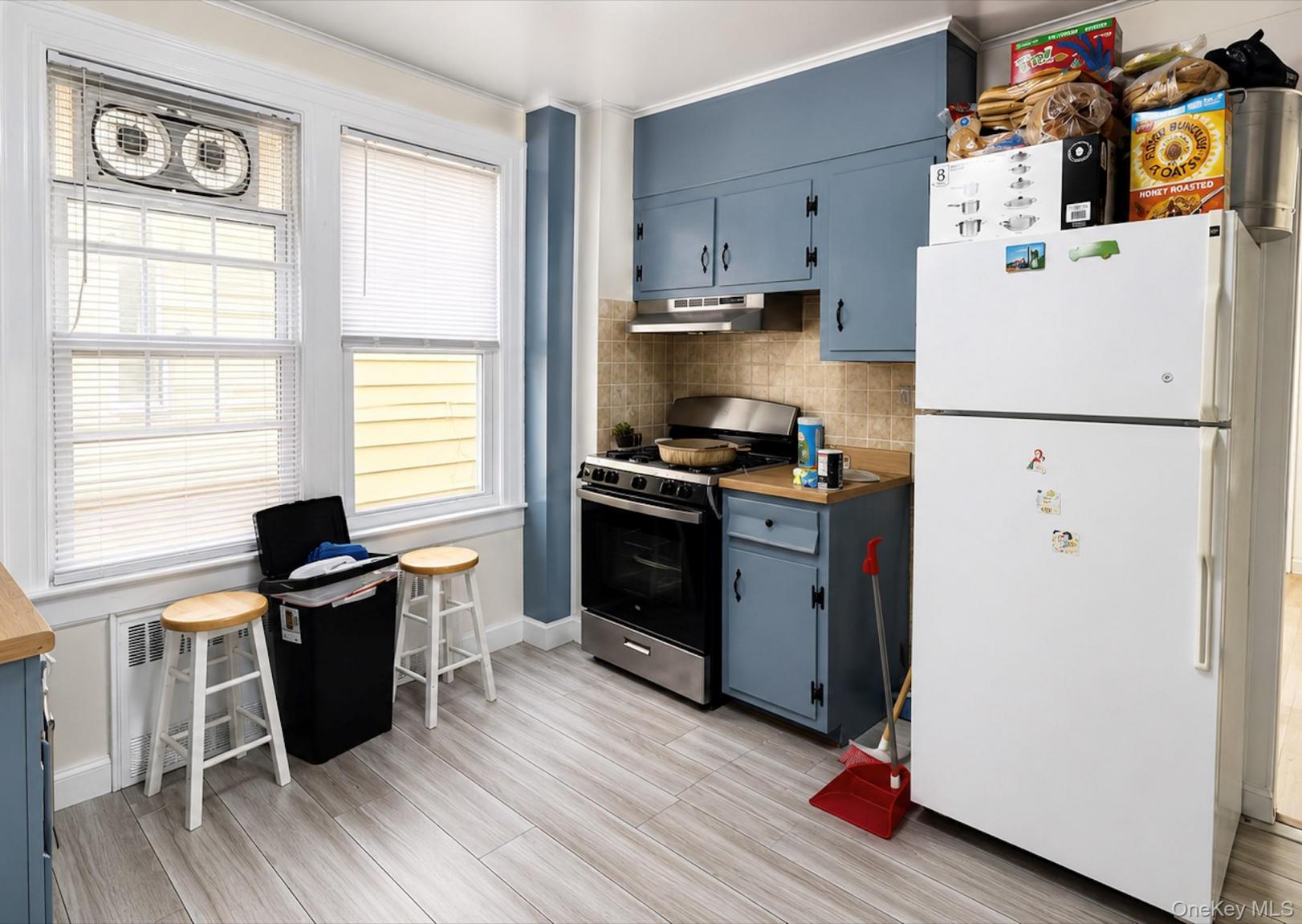 #3 photo, 121-53 6TH Av, Flushing , NY 11356