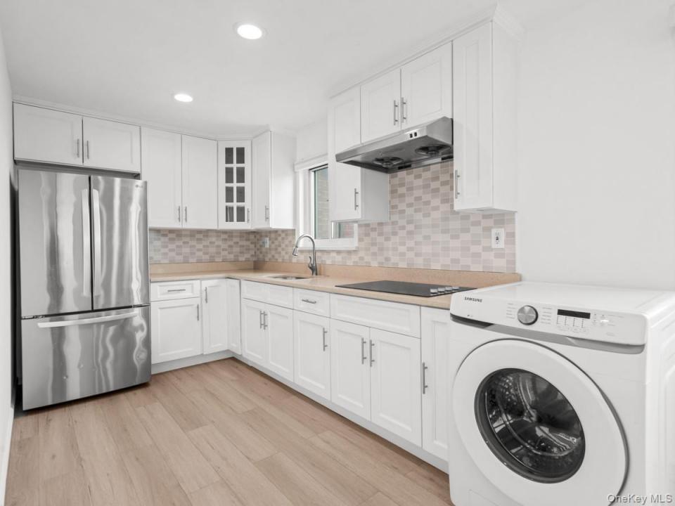 #18 photo, 40-08 214th Place, Bayside , NY 11361