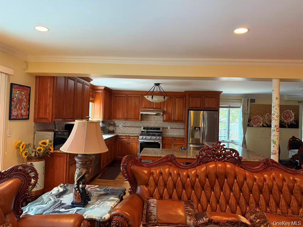 #3 photo, 154-60 Riverside Drive, Whitestone , NY 11357