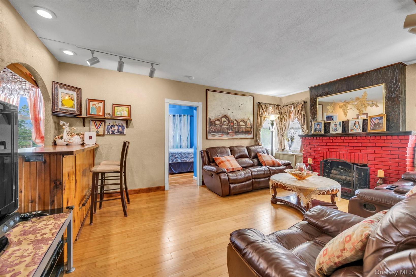 #11 photo, 15424 12th Road, Whitestone , NY 11357