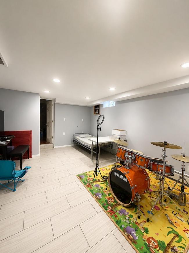 #14 photo, 202-13 33rd Avenue, Bayside , NY 11361
