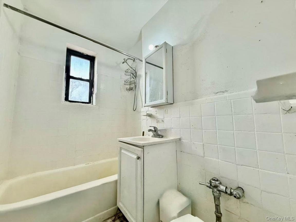#5 photo, 4410 Macnish Street, Elmhurst , NY 11373