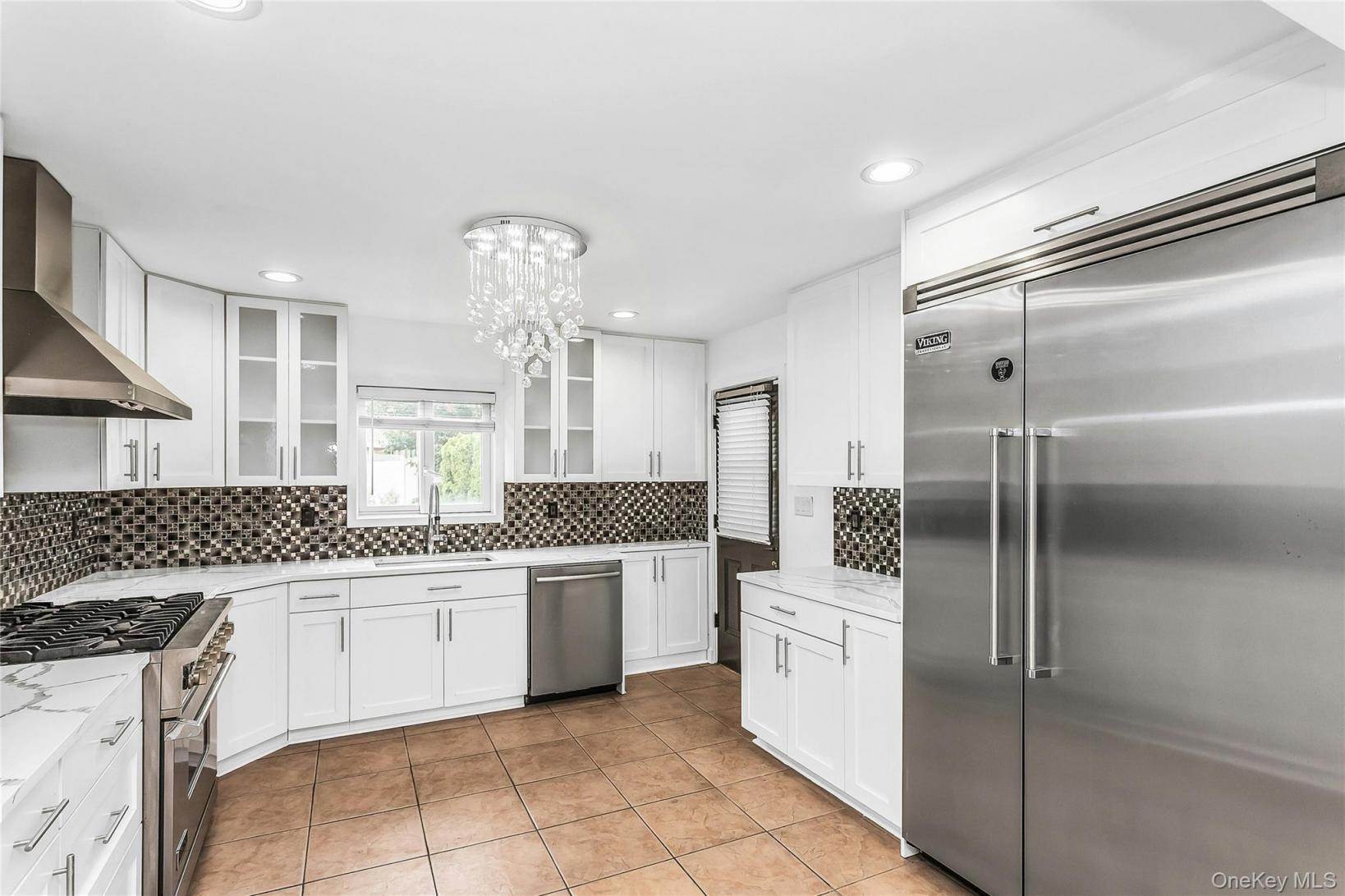 #7 photo, 14962 Powells Cove Boulevard, Whitestone , NY 11357