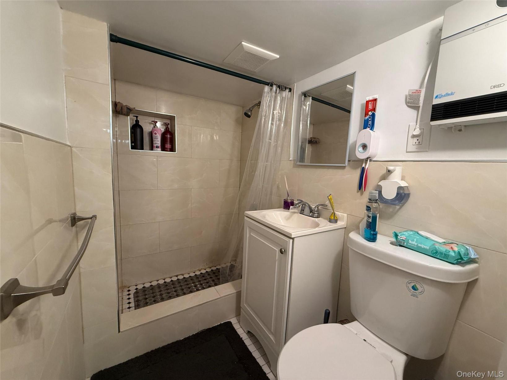 #15 photo, 102-08 39th Avenue, Corona , NY 11368