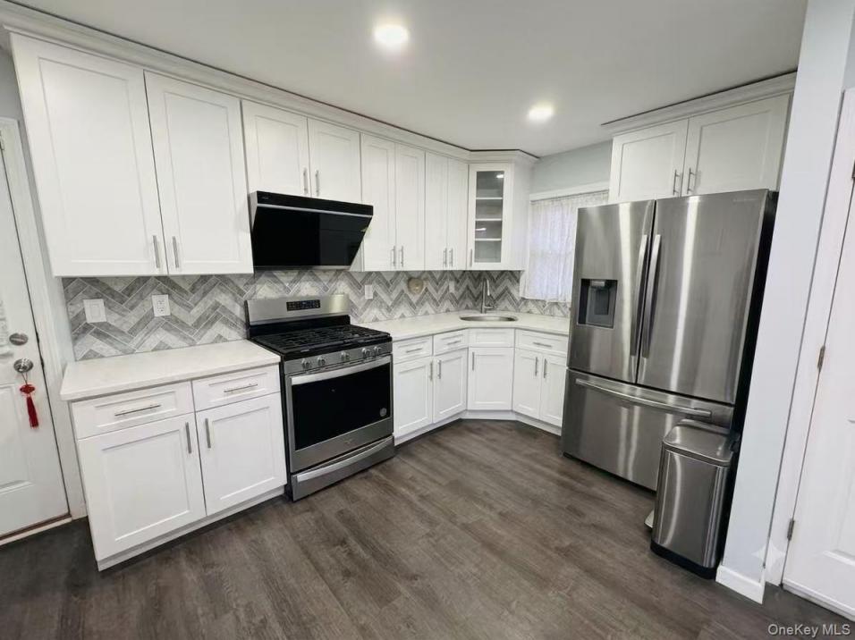 #4 photo, 1101 128th Street, College Point , NY 11356
