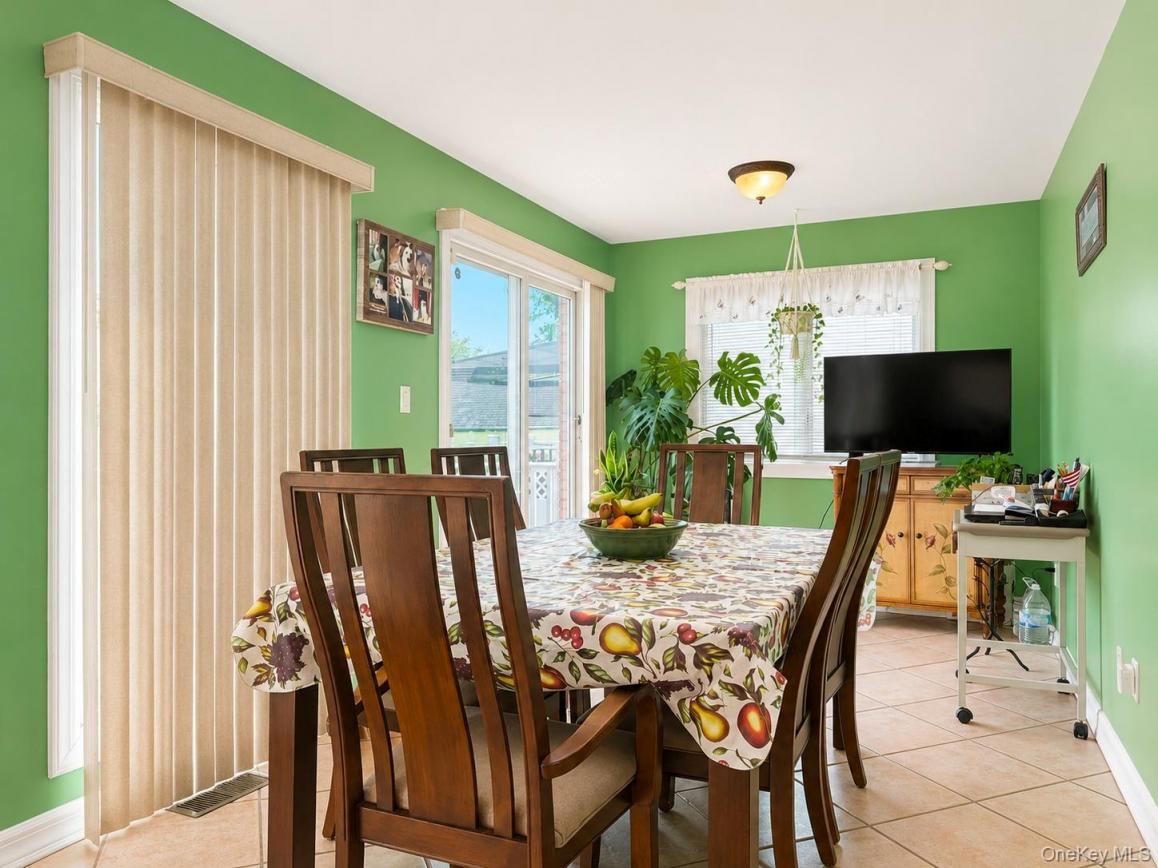#15 photo, 202-34 46th Road, Bayside , NY 11361