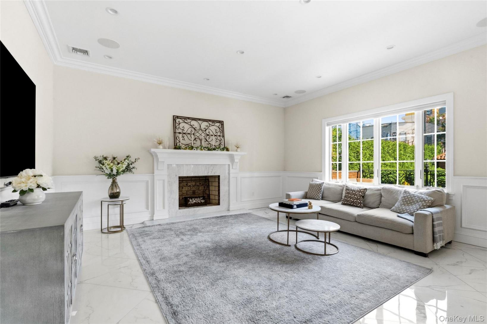 #11 photo, 18 Boulevard, Malba , NY 11357