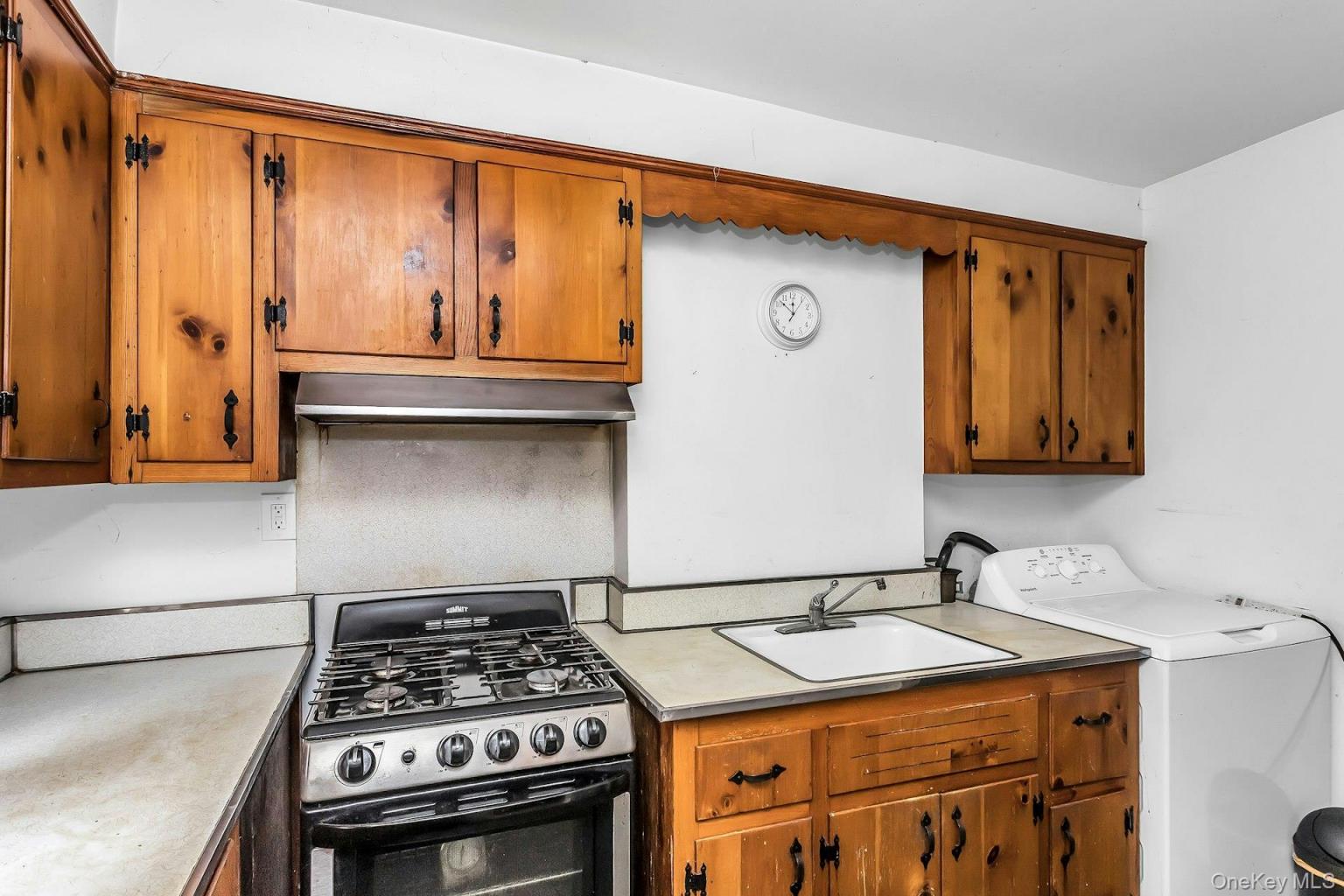 #9 photo, 12-08 152nd Street, Whitestone , NY 11357