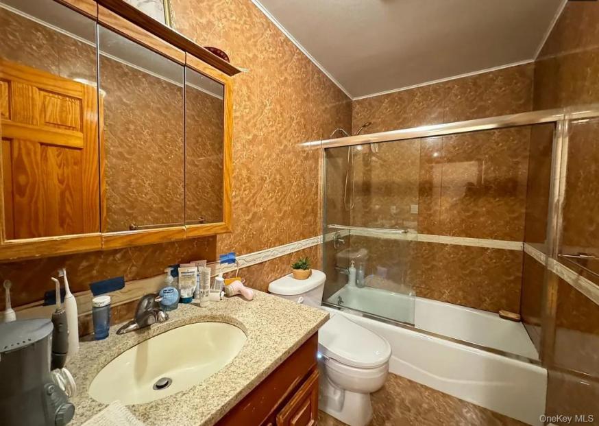 #13 photo, 18-24 College Point Boulevard, College Point , NY 11356
