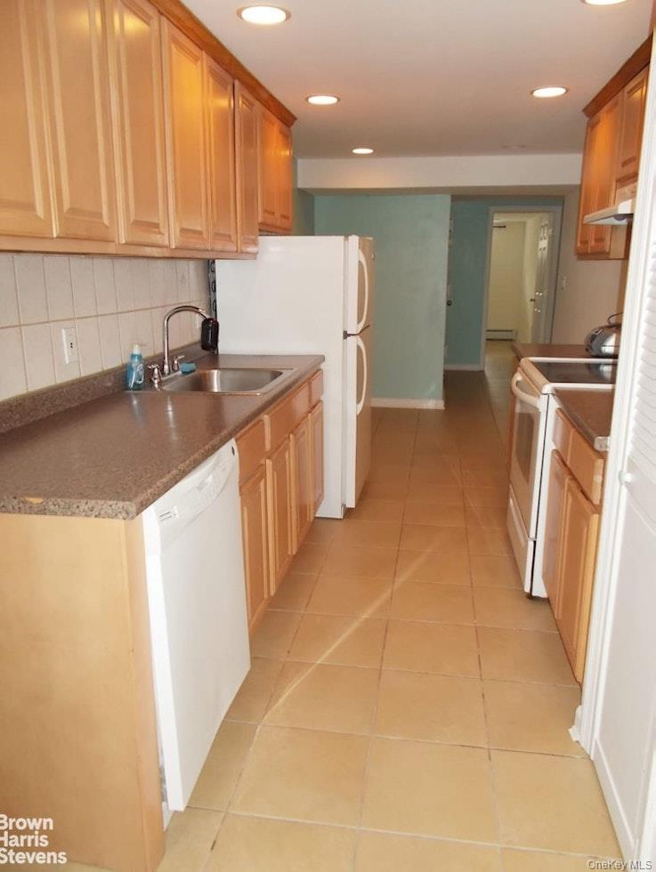#16 photo, 1910 150th Street, Whitestone , NY 11357