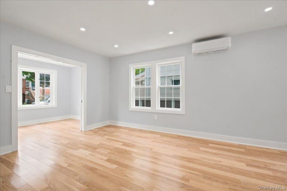 #10 photo, 3426 209th Street, Bayside , NY 11361